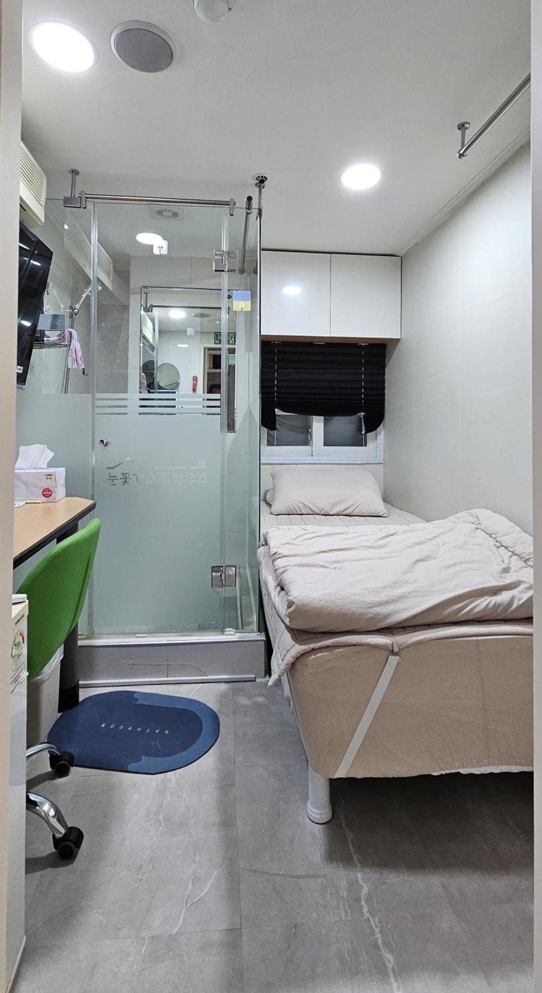 Snowflower Guesthouse Сеул Экстерьер фото
